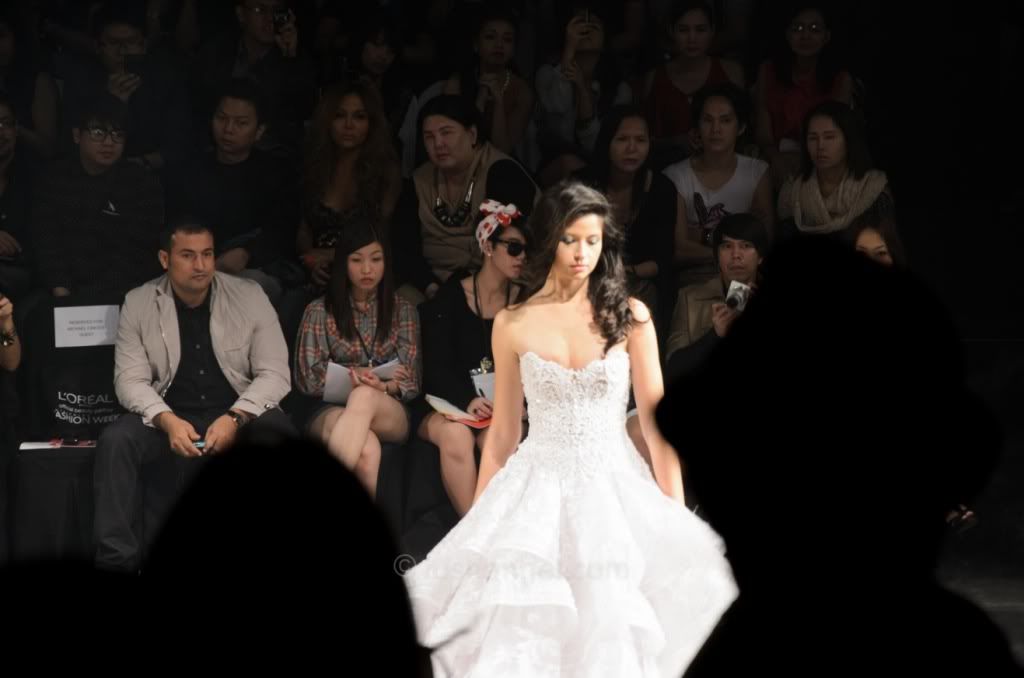 michael-cinco-philippines-fashion-show