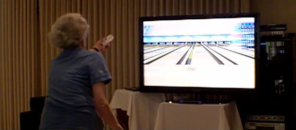 Wii bowling senior 2