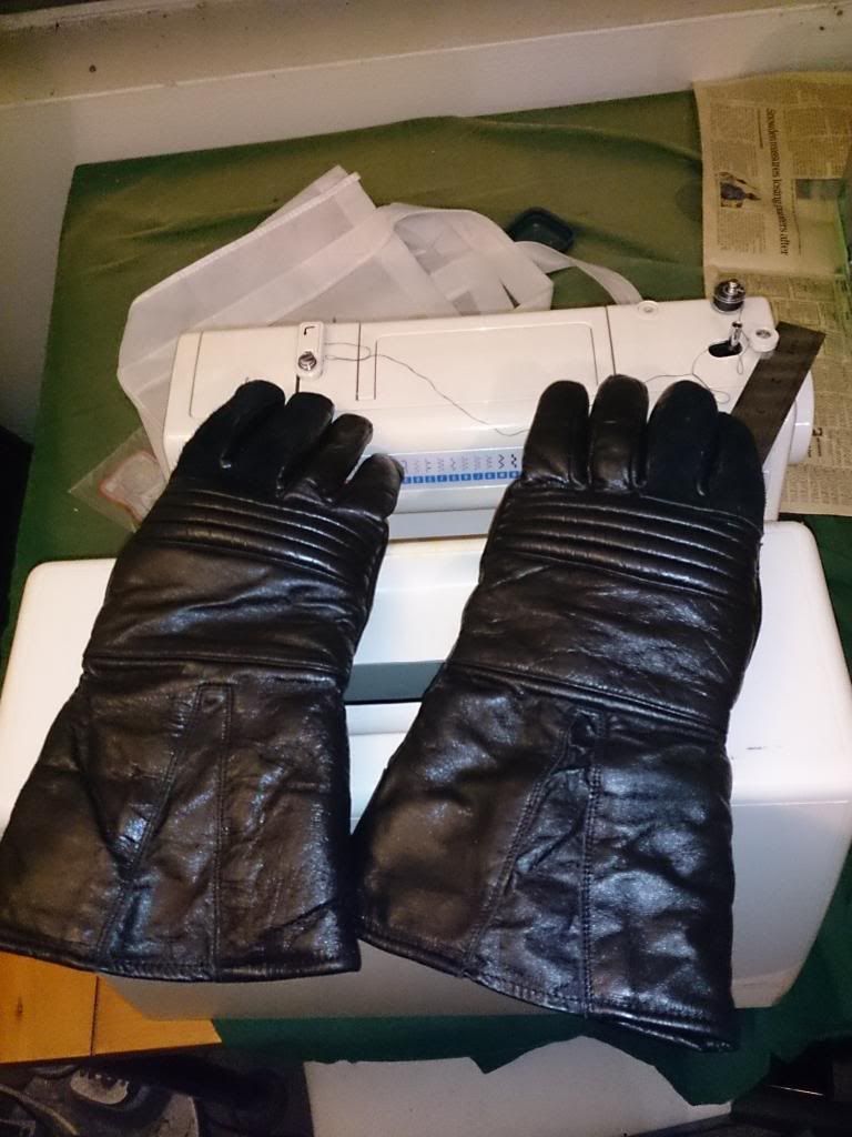 gloves-outer_zps1b91a221.jpg