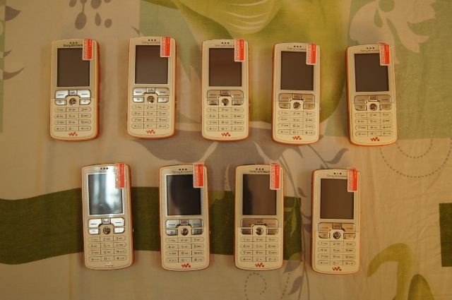 Sony Ericsson W800/W810 xả hàng tồn kho